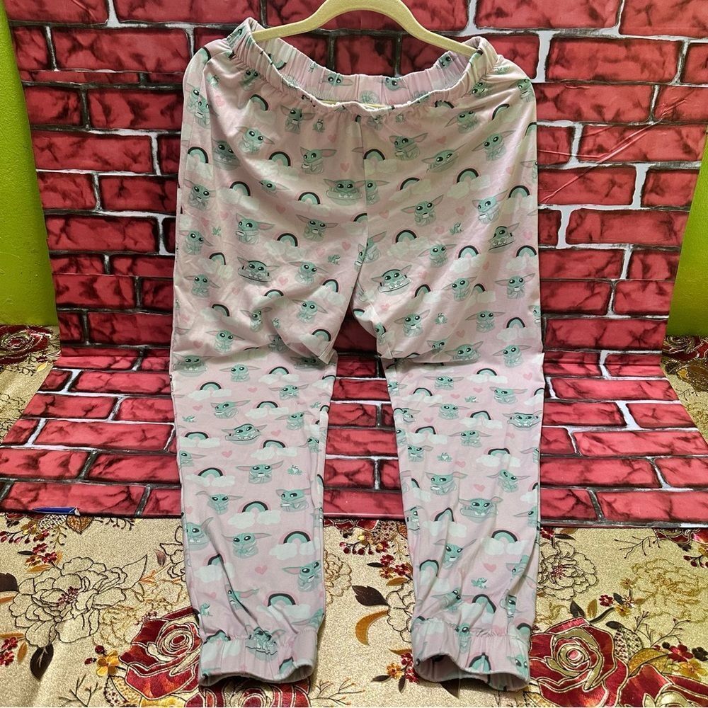 Star Wars Baby Yoda pajama Pants M